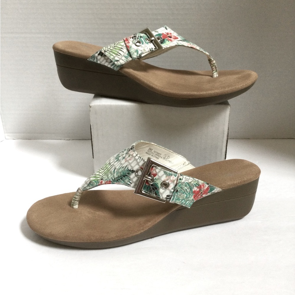 Aerosoles Womens 8M Floral Thong sandals Green, Red, White, Black